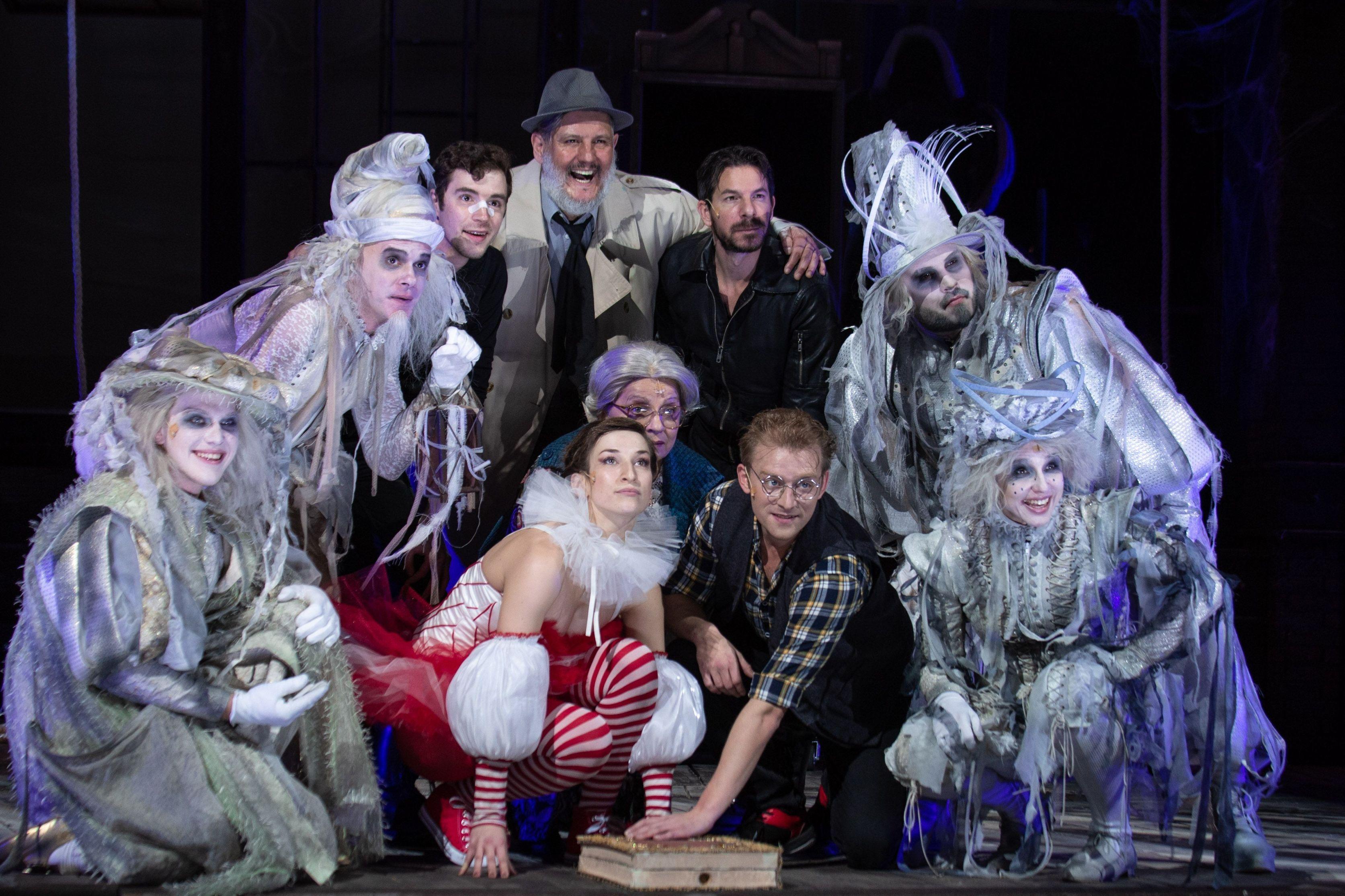 A padlás karantén idején is egy nagyon szerethető hely: a Lámpás, a Herceg, a Kölyök és a Meglökő mindenkit elvarázsol hír képe A padlás karantén idején is egy nagyon szerethető hely: a Lámpás, a Herceg, a Kölyök és a Meglökő mindenkit elvarázsol hír képe