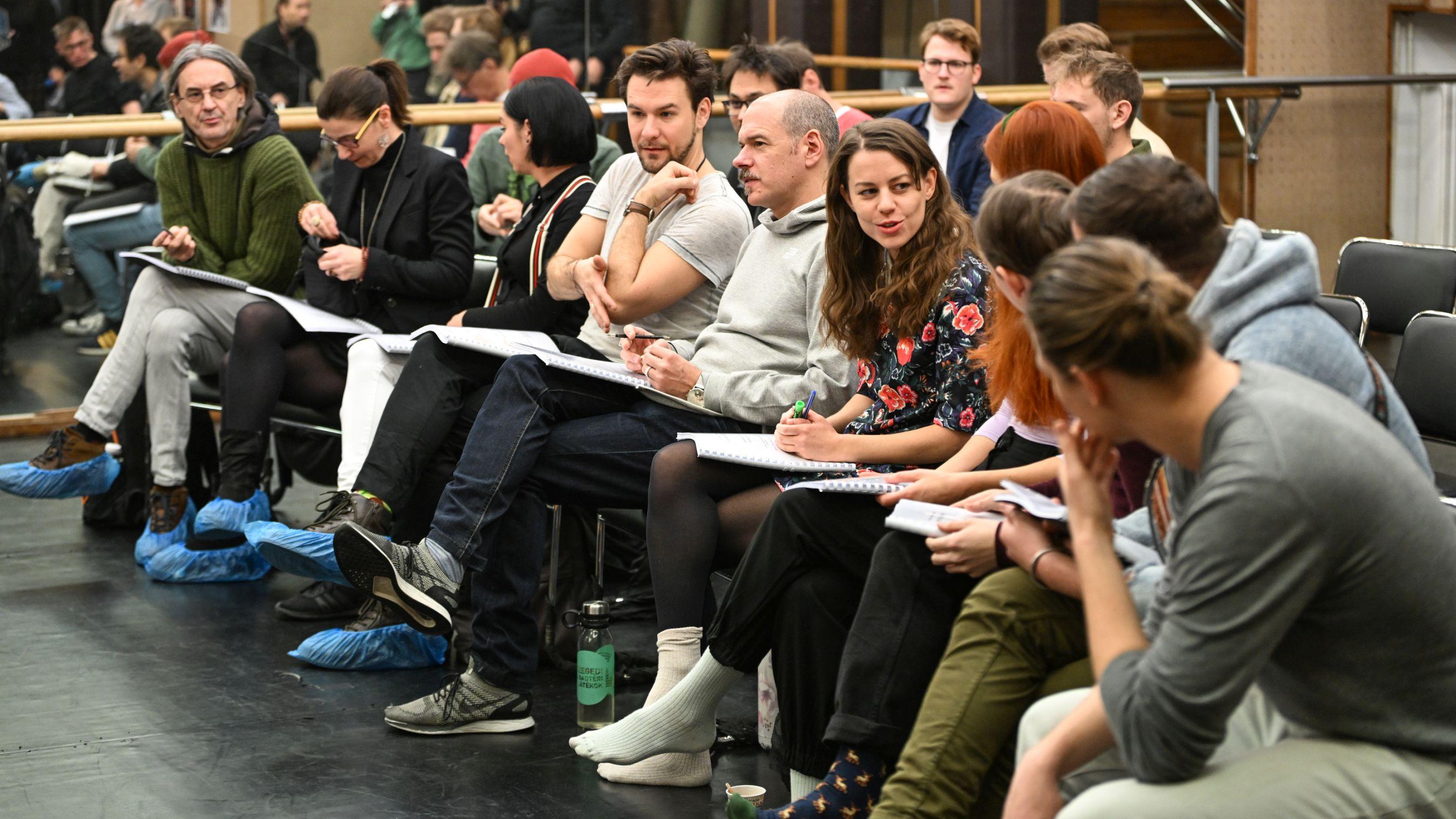 Beindul a pofonofon a Szegedi Nemzetiben 1 Beindul a pofonofon a Szegedi Nemzetiben 1