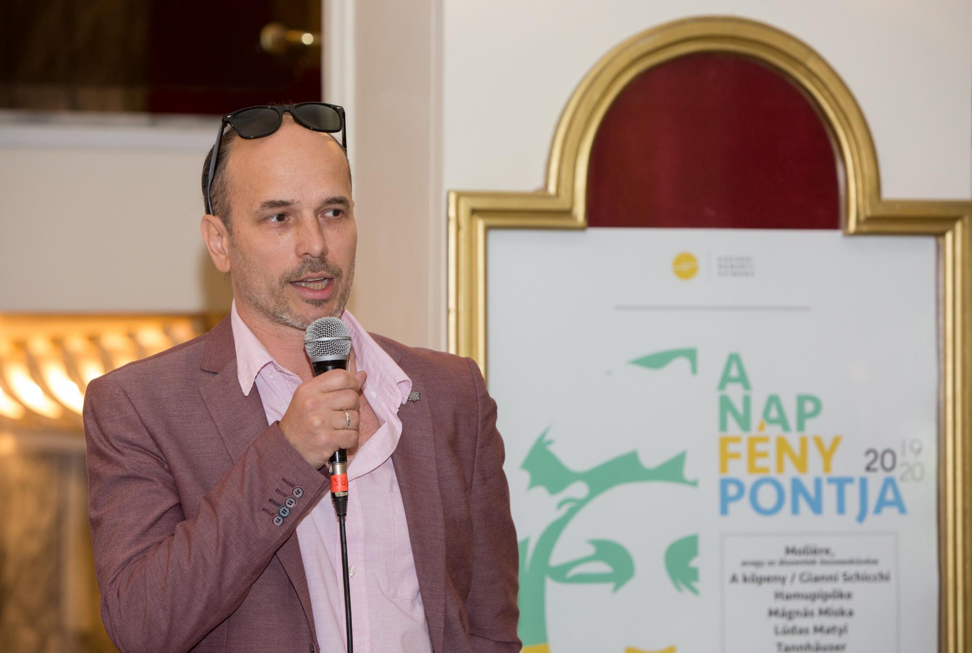 Kihirdette 2019/20-as évadának műsorát a Szegedi Nemzeti Színház 4 Kihirdette 2019/20-as évadának műsorát a Szegedi Nemzeti Színház 4