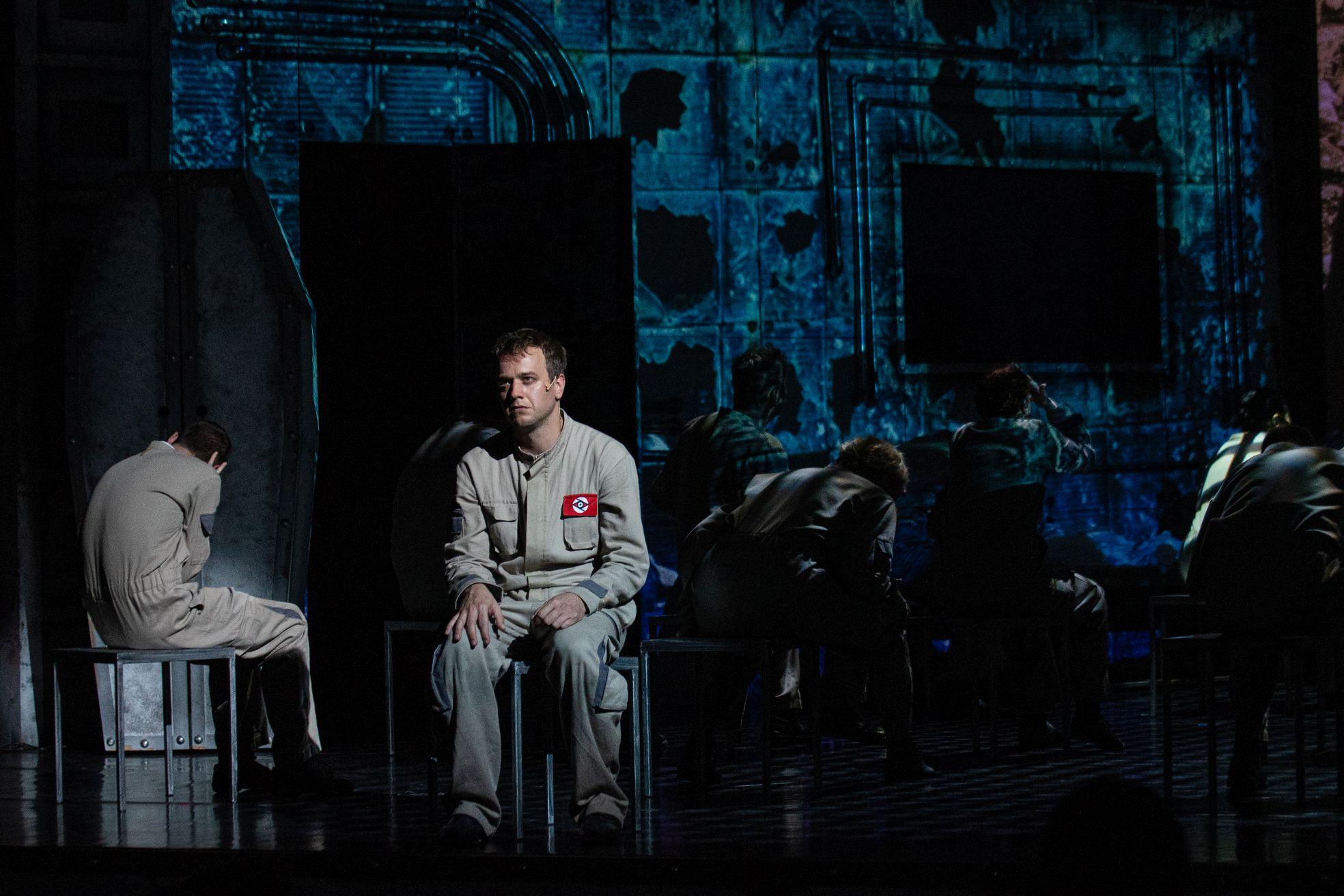 Orwell borzongatóan azt írta meg, amit most mi is látunk-hallunk 2 Orwell borzongatóan azt írta meg, amit most mi is látunk-hallunk 2