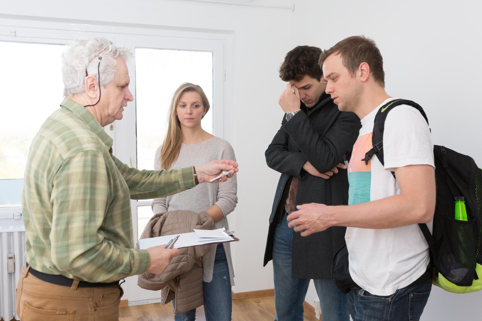 Öt felújított garzont vehetnek birtokba színészek 4 Öt felújított garzont vehetnek birtokba színészek 4