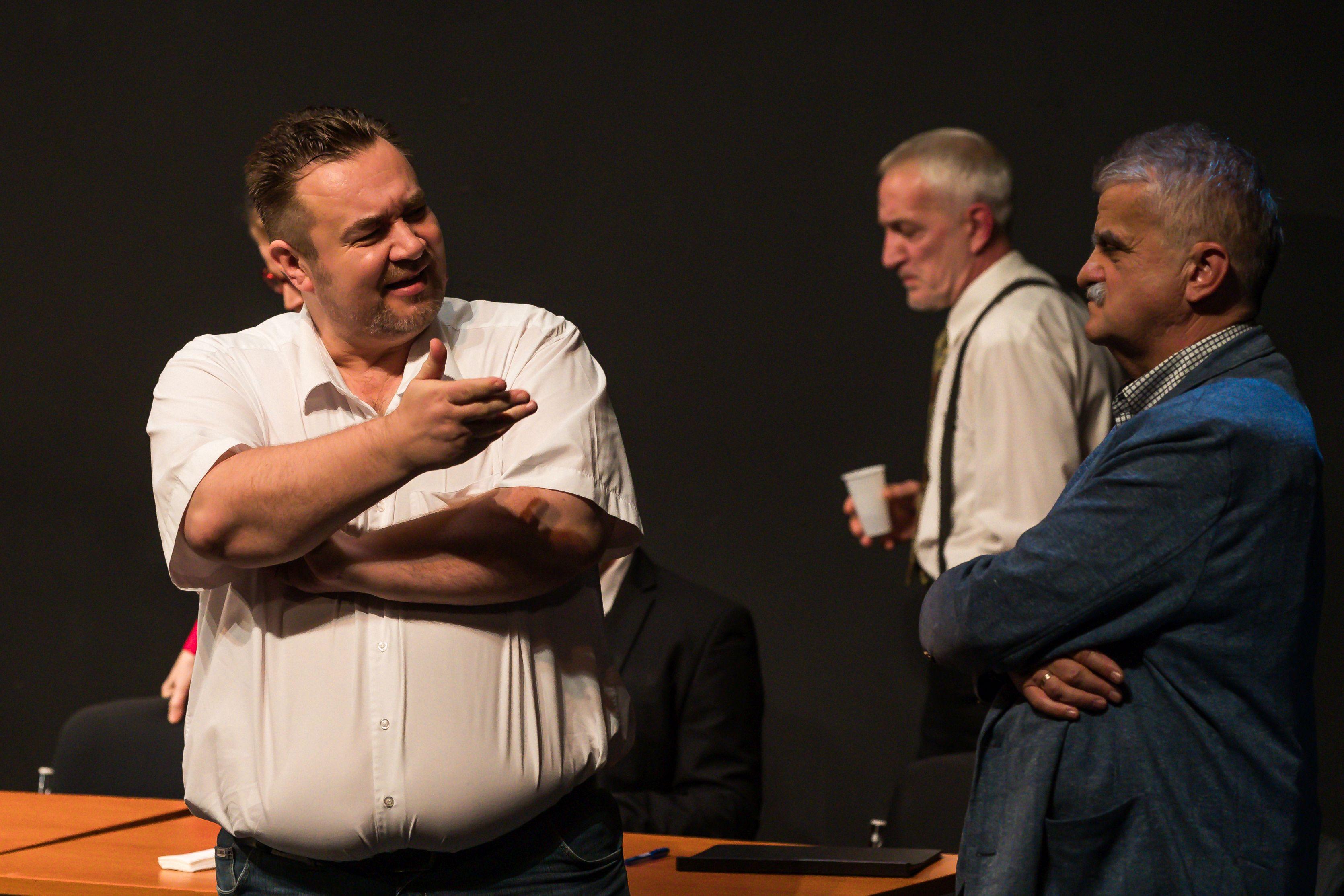 12 dühös ember 3 12 dühös ember 3