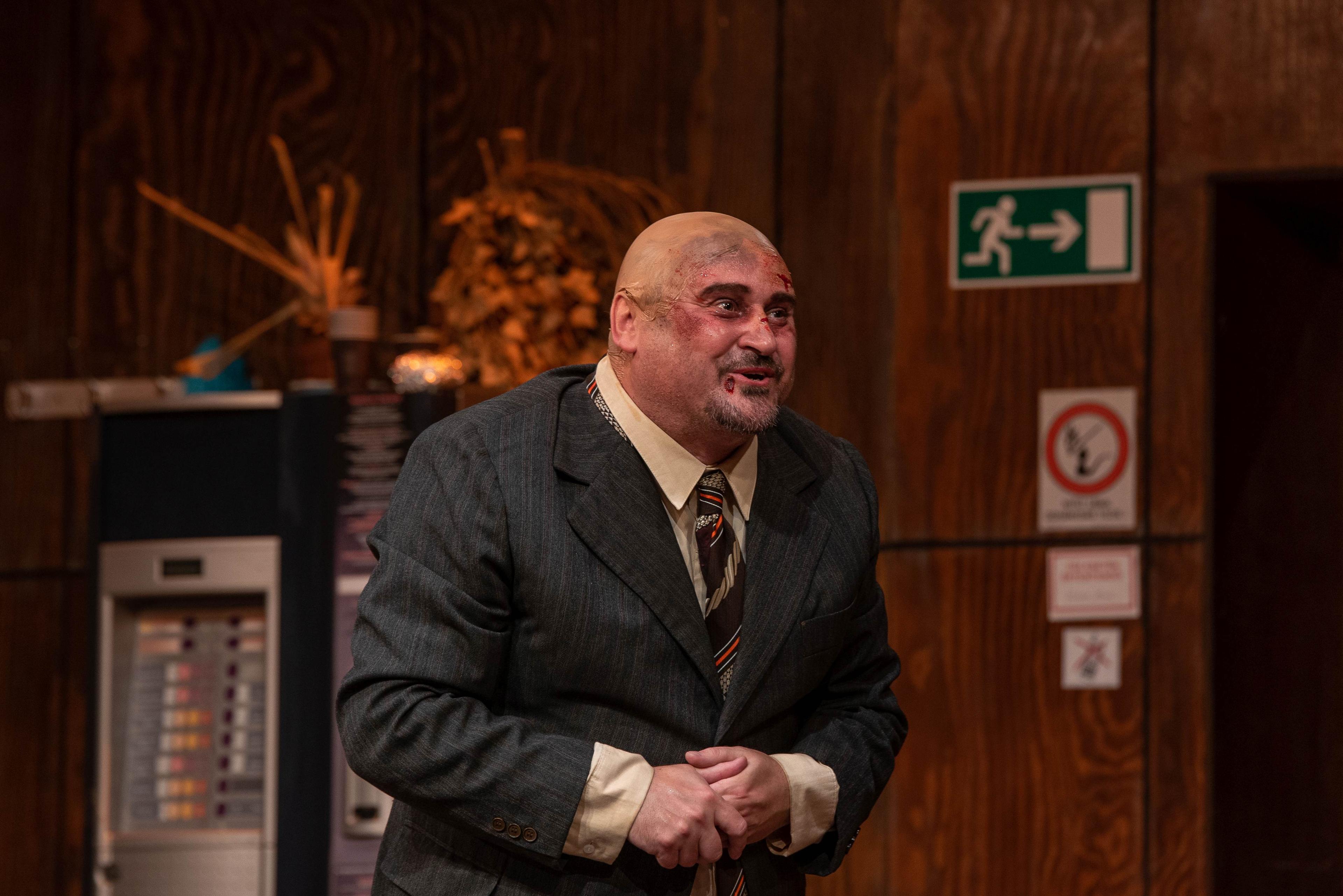 Az eltört korsó 3 Az eltört korsó 3