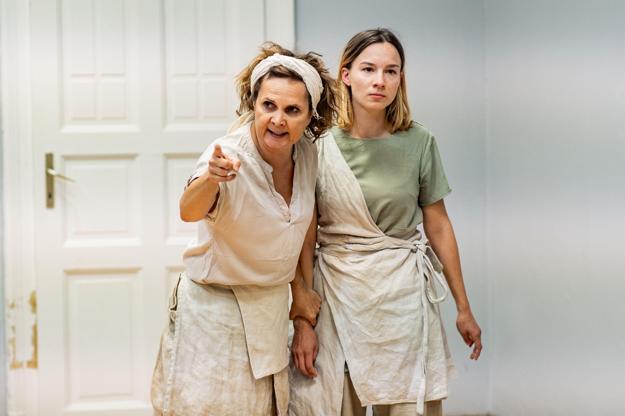 Kenyértörés 4 Kenyértörés 4