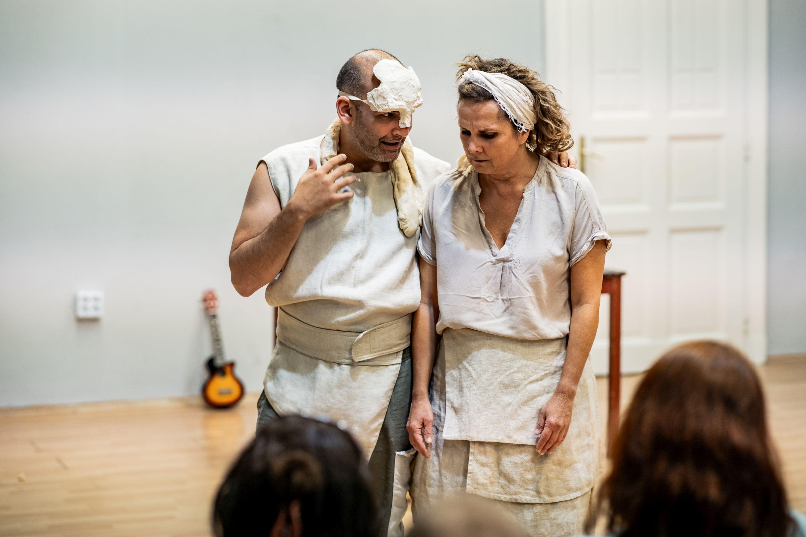 Kenyértörés 2 Kenyértörés 2