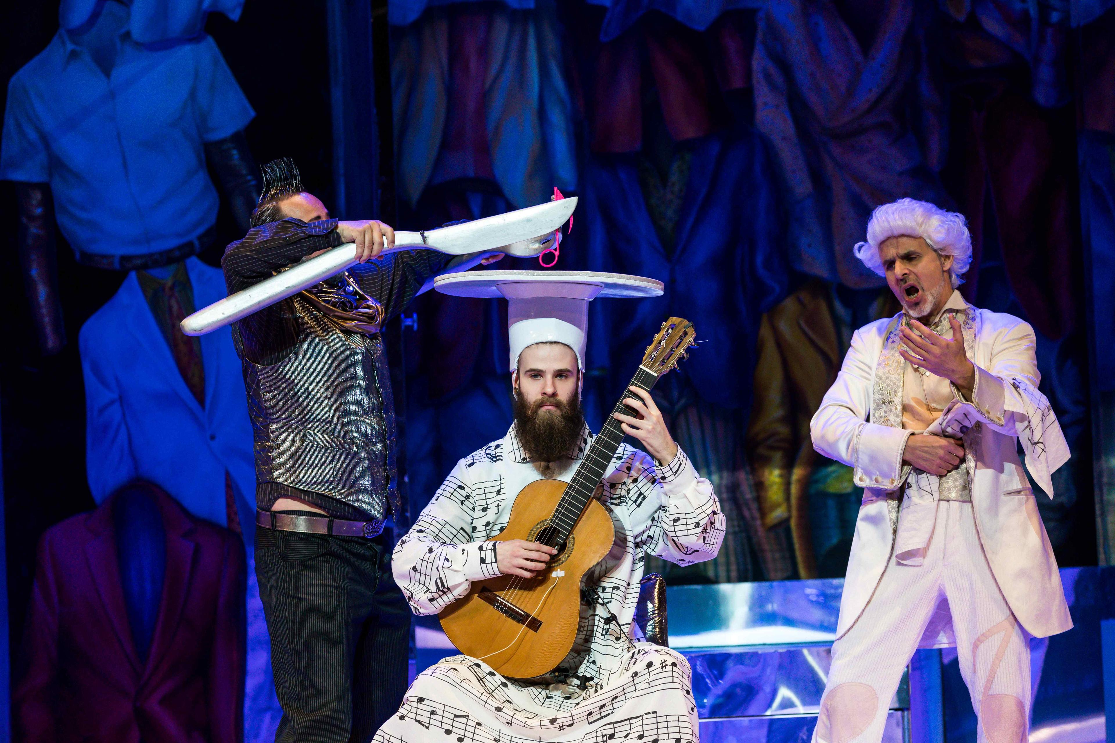 Pomádé király új ruhája fotógaléria képe 4 Pomádé király új ruhája fotógaléria képe 4